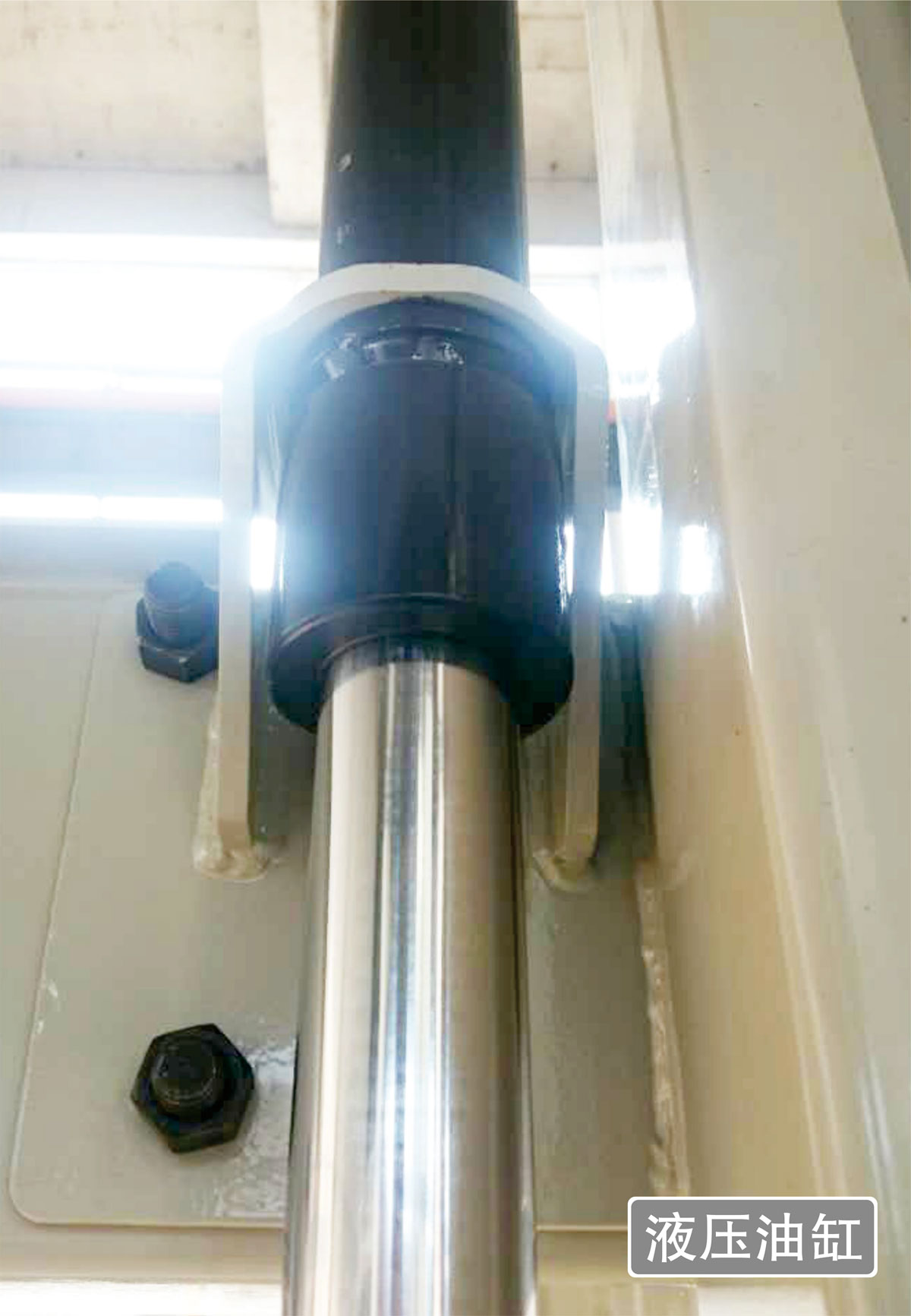 20PJS兩柱簡易升降機械式停車設備液壓油缸.jpg