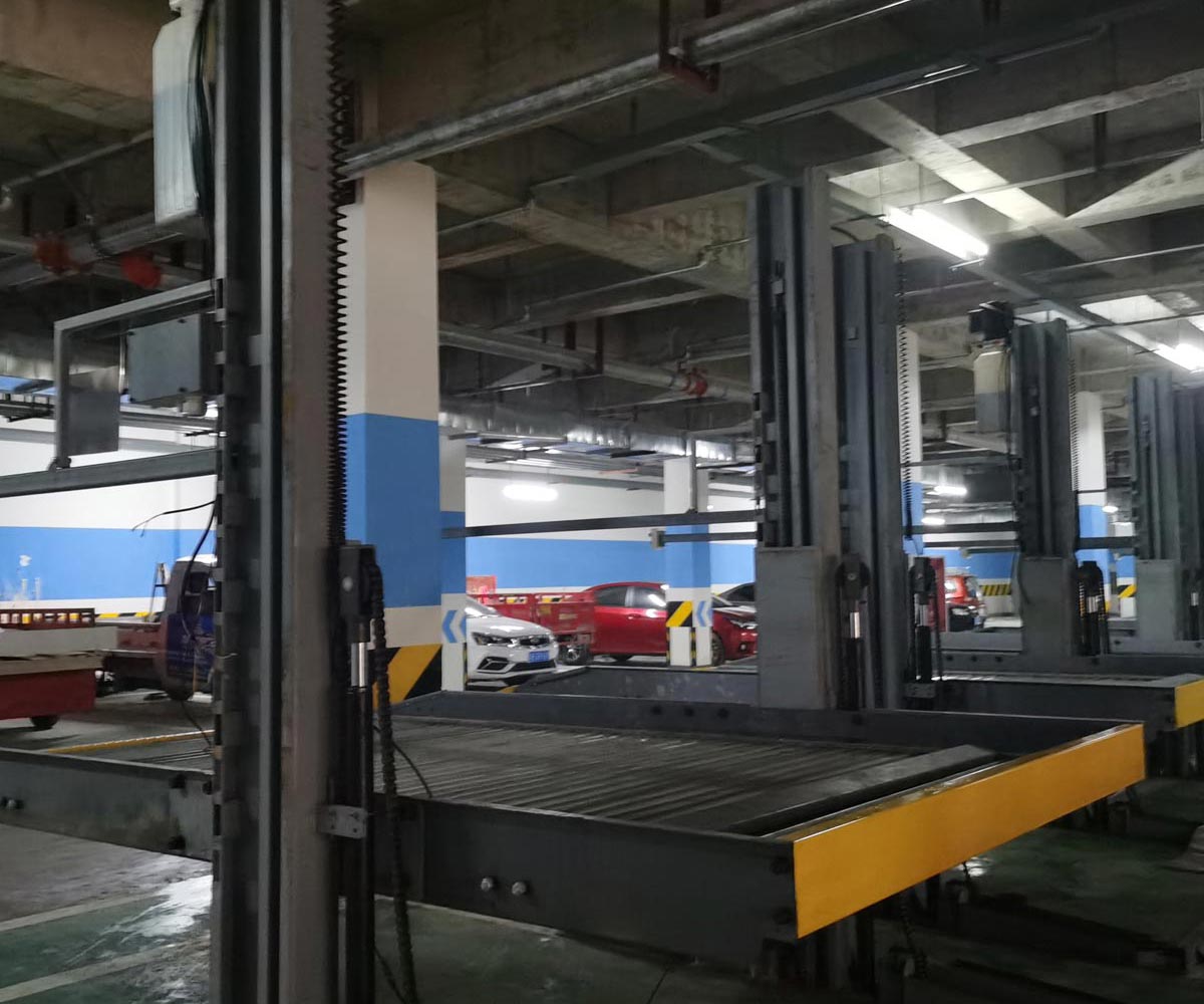 鄰水公交車場是否該建立體車庫